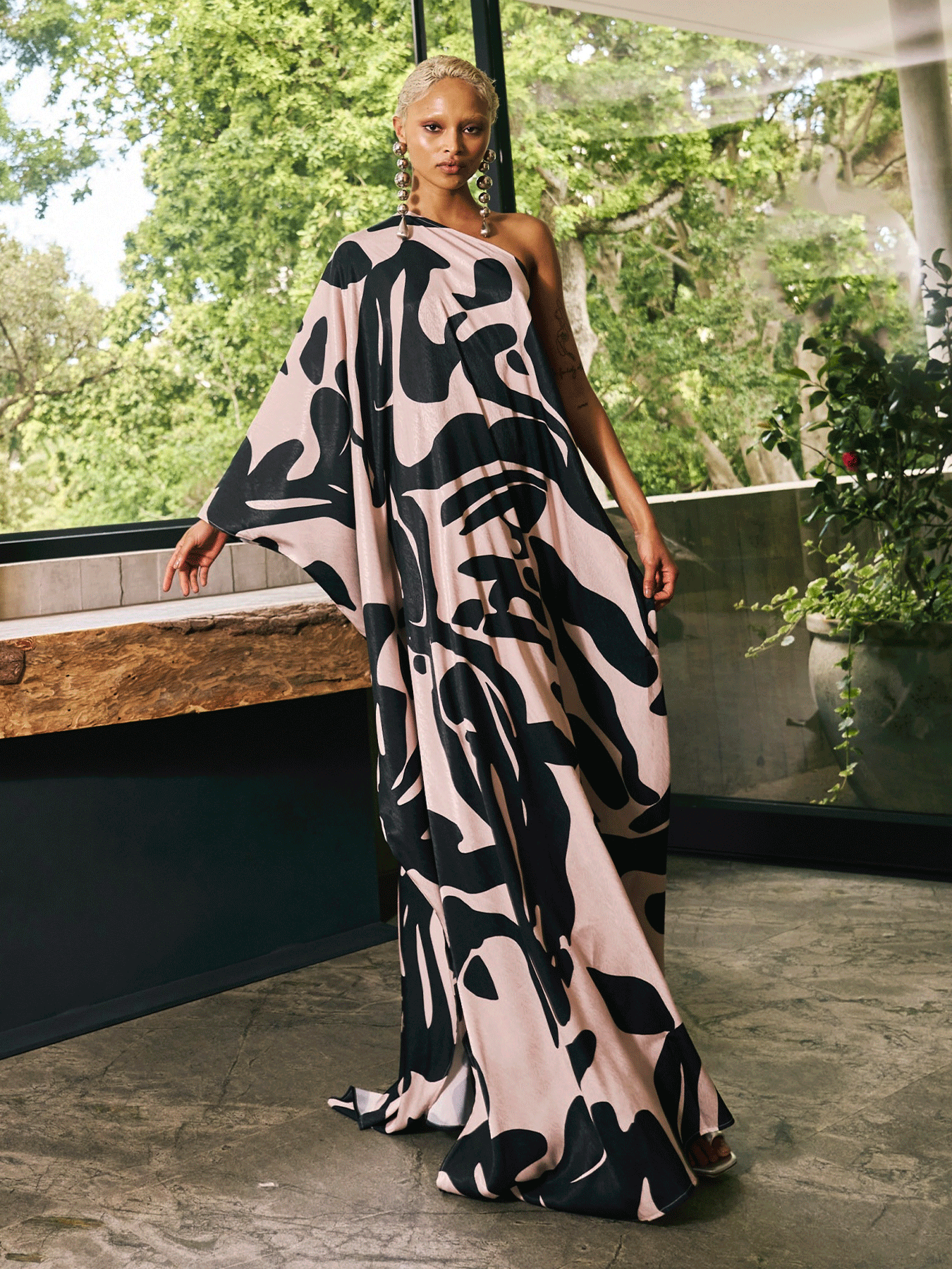 Satu Dress - Alia Noir XL (US 16 to US 18) / No = Standard Height 5'8