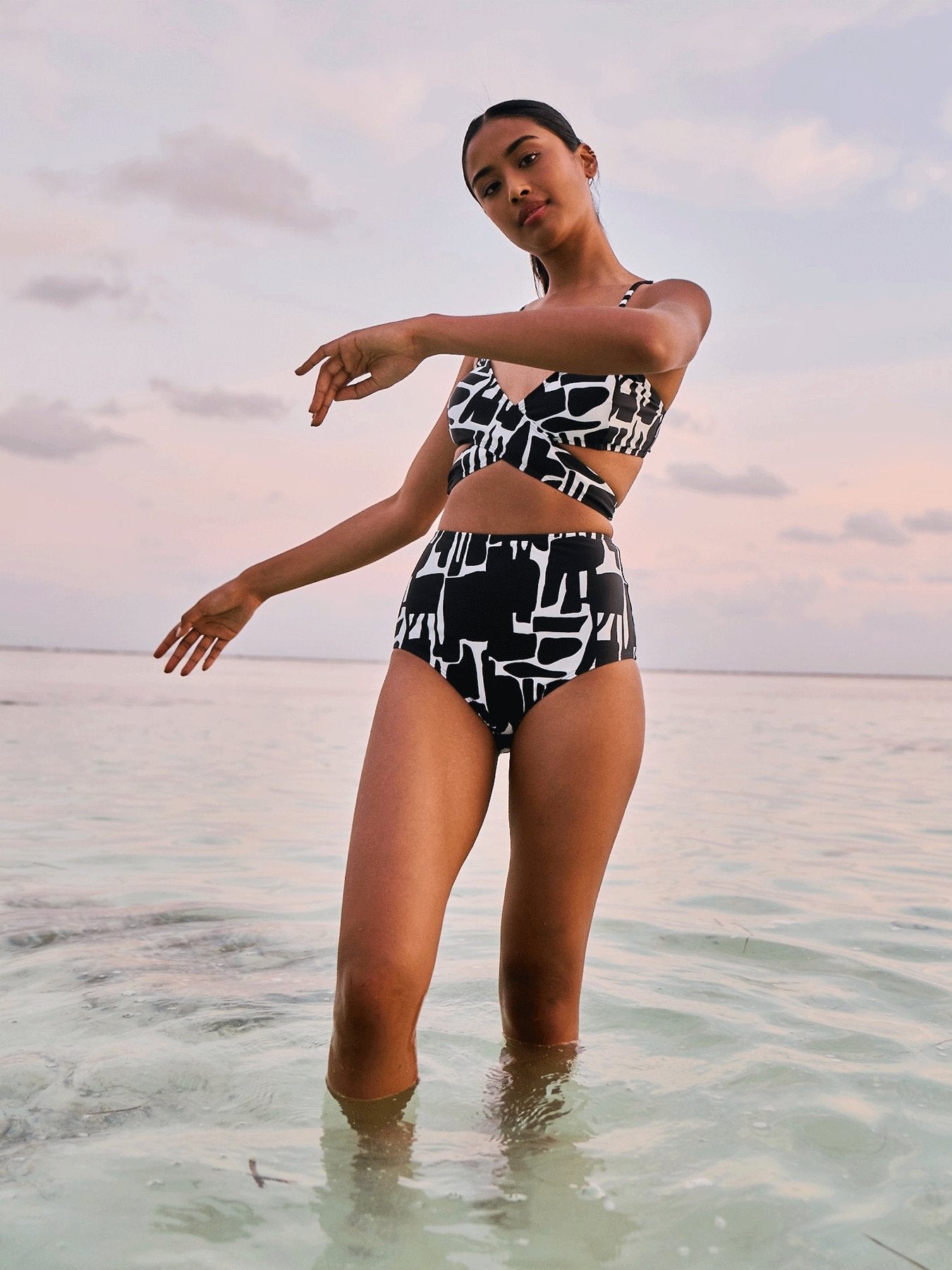 Idya Swimsuit - Isla Noir - diarrablu
