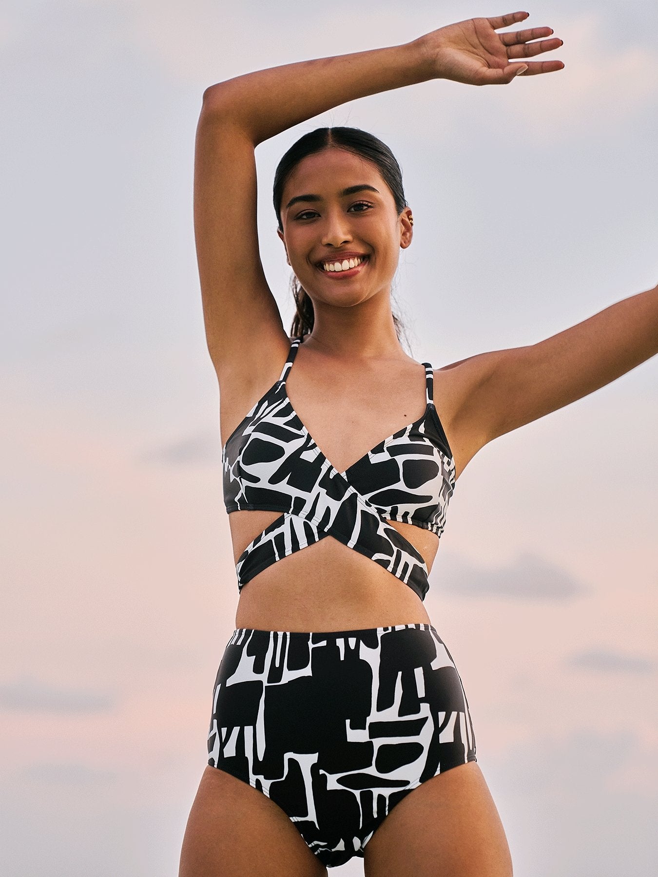 Idya Swimsuit - Isla Noir - diarrablu