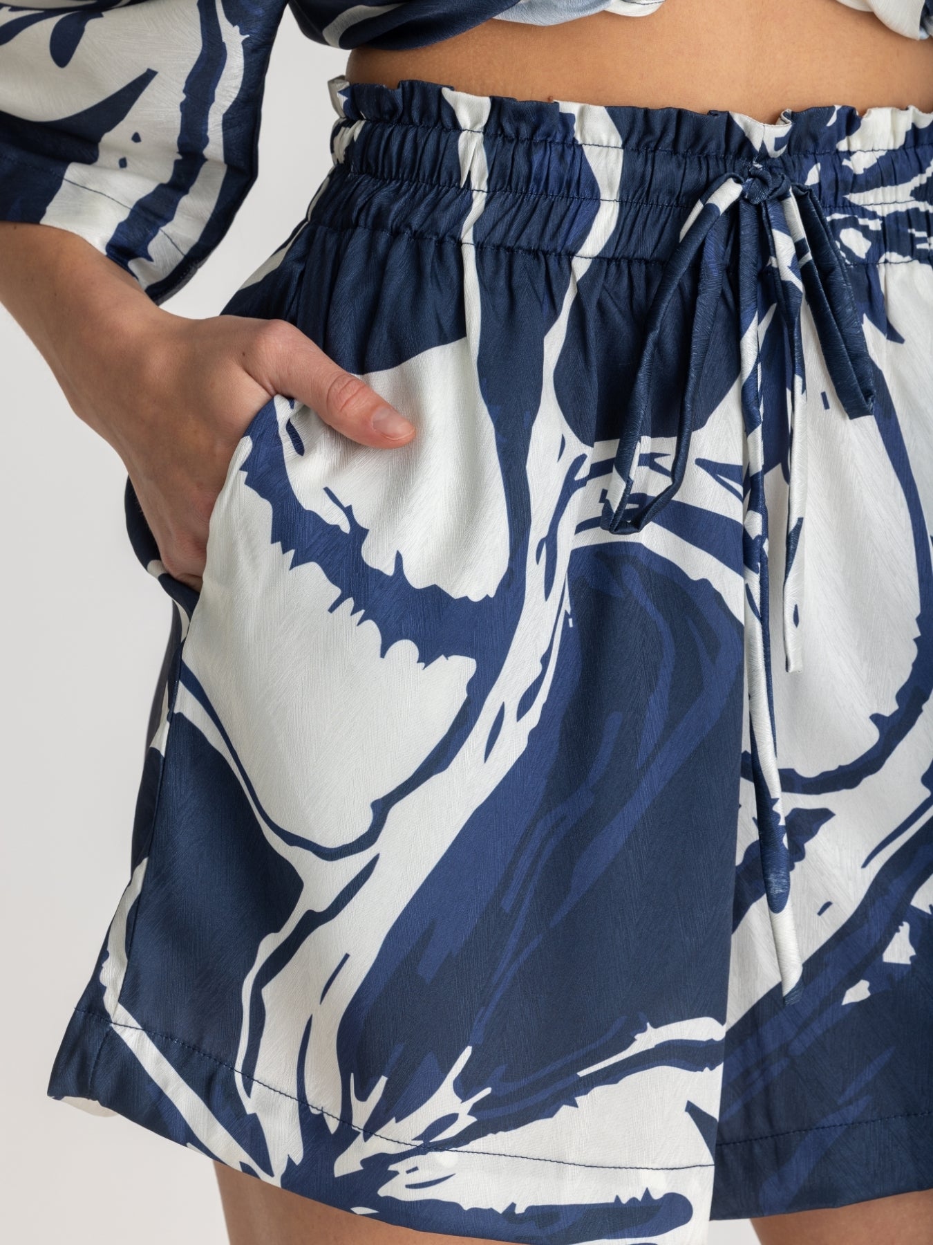 Lula Shorts - Sora Navy