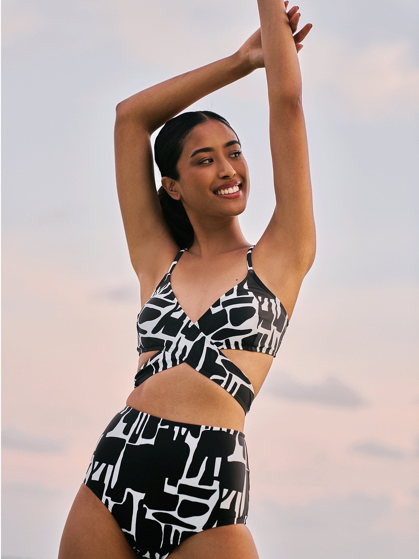 Idya Swimsuit - Isla Noir - diarrablu